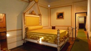 17-letto-di-napoleone-alla-villa-dei-mulini-1024x576